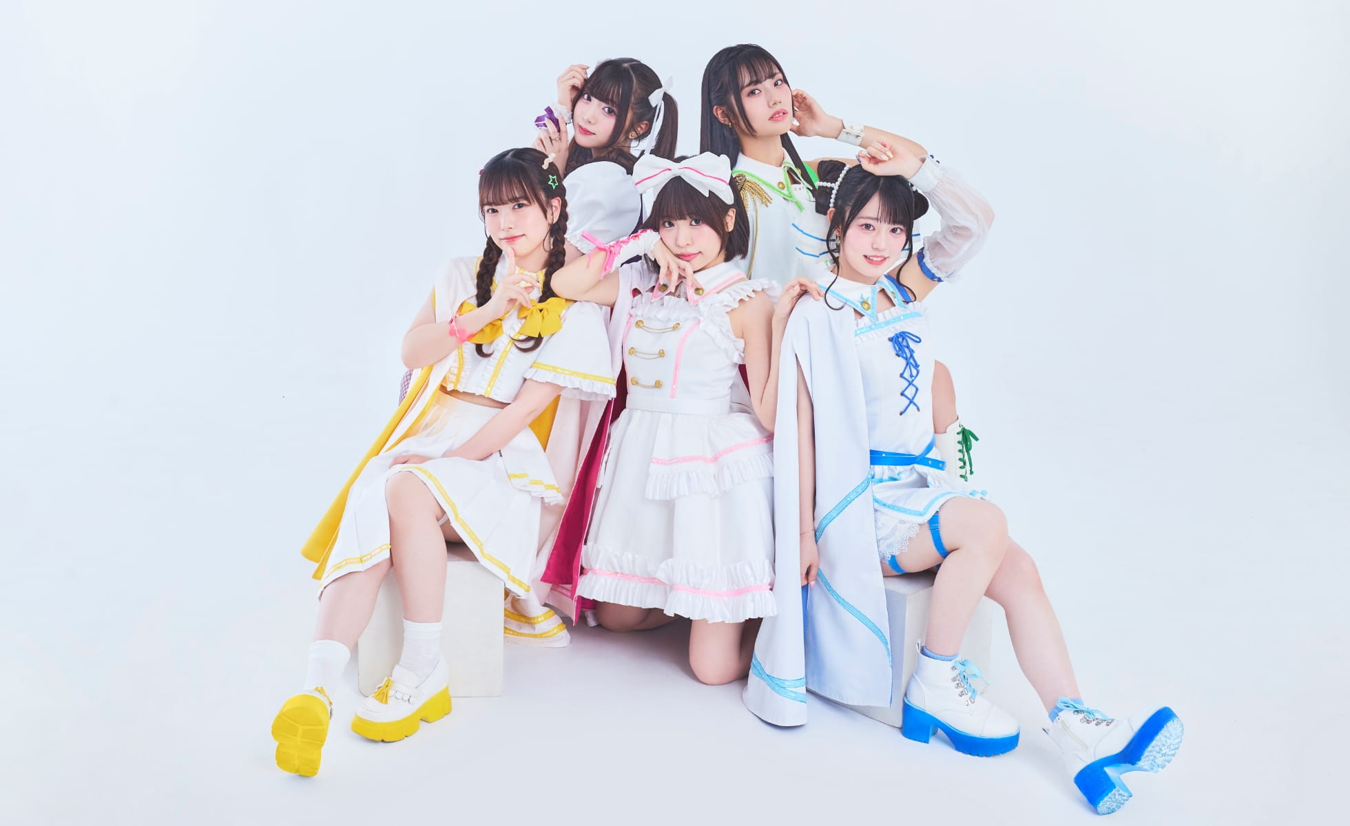 春日さくら(赤城ユイナ役)・咲川ひなの(新里アズ役)・本村玲奈(北原キョウカ役)・三波春香(三俣チョコ役)・百瀬帆南(上泉マイ役)